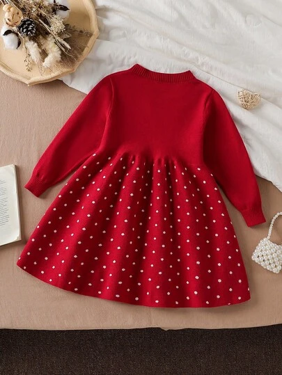 SHEIN Vintaside Kids Váy len dệt kim cho bé gái, hàng mới về. Phối màu xám trắng, kiểu dáng dễ thương và năng động, chất liệu vải xám mềm mại và thoải mái, thiết kế dệt kim. Phù hợp mặc thu đông. Chất lượng tổng thể được nâng cao với tay nghề thủ công tỉ mỉ. Chất liệu vải mềm mại và thoải mái cao cấp, có thể mặc lâu dài. Phù hợp mặc ở nhà, đi chơi, đi làm, đi tiệc.