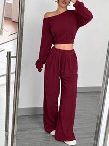 SHEIN EZwear Ensemble Top et pantalon minimaliste de couleur unie pour femme, nouvelle coupe épaule oblique, pour un port quotidien - Rouge foncé - Voir 4