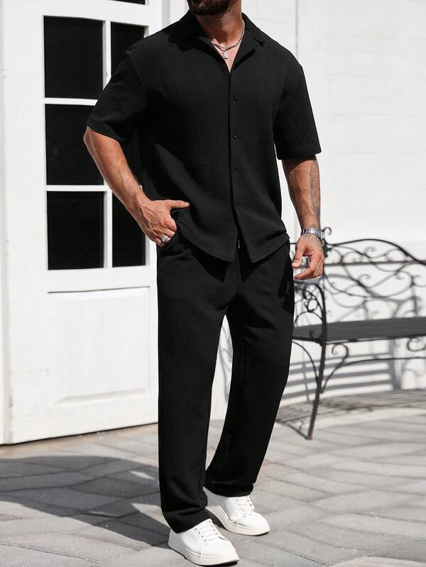 Manfinity Homme Plus Size Men's Checkered Cuban Collar Jacquard Short Sleeve Shirt + Elastic Waist Pants, Ideal Casual Outfit For Vacation, Dining, Dating, Home Or Office