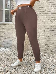 SHEIN Essnce Pantalones de lápiz con parche de bolsillo para mujer de talla grande, moda casual y versátil para vacaciones - Marrón - Ver 4
