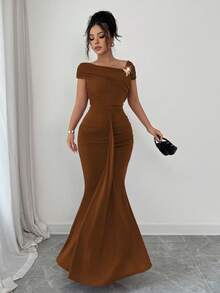 Modelyn 金属扣装饰褶饰修身优雅女式长裙 - 棕色 - 查看 5