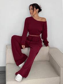 SHEIN EZwear Ensemble Top et pantalon minimaliste de couleur unie pour femme, nouvelle coupe épaule oblique, pour un port quotidien - Rouge foncé - Voir 5