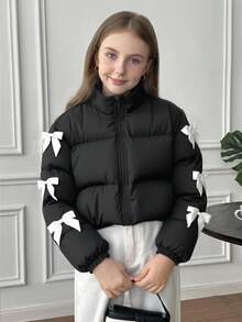 SHEIN Tween Girls Solid Black Color Stand Collar Casual Contrast White Bow Detail Winter Coat, Thickened Loose Fit Oversized Padded Coat Girls Black Puffer Jacket Puffer Jacket With Bows Cropped Puffer Jacket Black Cropped Puffer Jacket Tween Puffer Jacket Girls Cropped Puffer Jacket Black Puffer Jacket With Bows Bow Jacket Black Jacket For Kids Cute Jacket Cropped Jacket Teen Tween Crop Jacket - Black - View 9