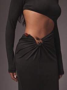 Hauture 女式性感立领腰部镂空长袖超长连衣裙，带有时尚金属装饰 - 黑色 - 查看 4