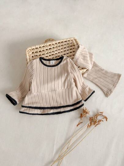 SHEIN 2 st babyflickor rund hals långärmad t-shirt + utsvängda byxor casual outfit, koreansk stil lapptäcke texturerat termofodrat vintage set, lämplig för vår och höst, casual utflykter eller resor