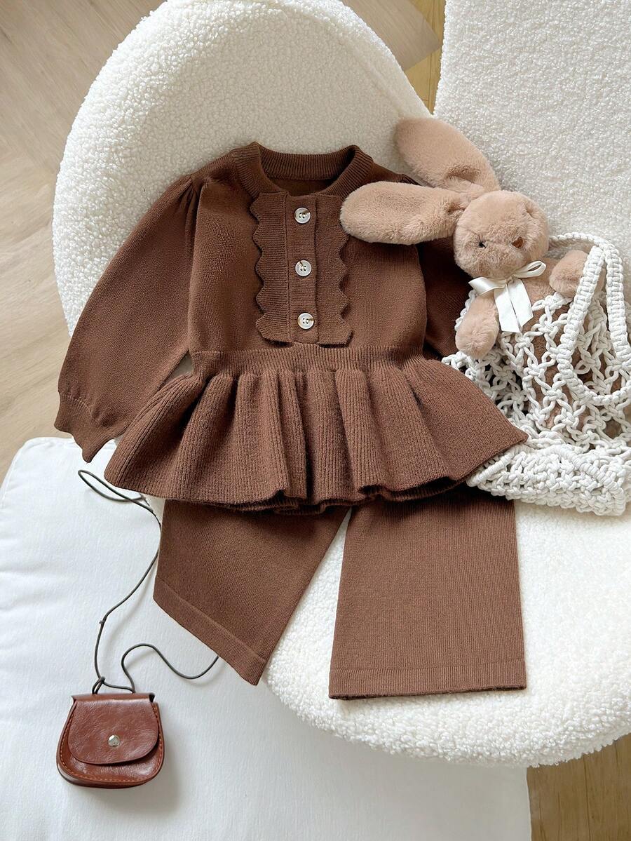 SHEIN Playful Pals Toddler Girls' Sweater Set, Long Sleeve With Extra-Large Ruffle Hem And Pants, Light Camel Brown Baby Girl Set Autumn Winter Brown Baby Girl Set Puffed Sleeve Baby Outfit Brown Baby Girl Outfit - Coffee Brown - View 1