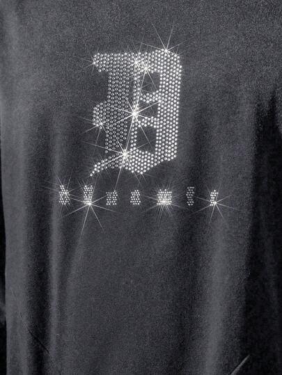 Street Life Men's Distressed Diamond Print Long Sleeve T-Shirt, Loose Cropped Fit