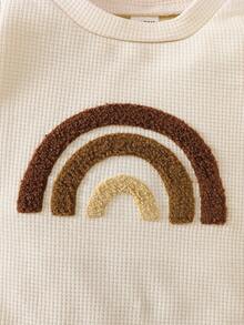 SHEIN Neugeborenen Aprikose Waffel Rundhals Jumpsuit mit gesticktem Regenbogenmuster, Set mit passender Tasche, Mütze, Kapuze und Handschuhen, 5-teiliges Geschenkset, geeignet für Jungen und Mädchen, Lässig Stil