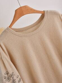 CosyJoli Tricou casual cu guler rotund, pulover, texturat, cu nervuri, brodat, mărime plus - Cămilă - Vizualizare 5