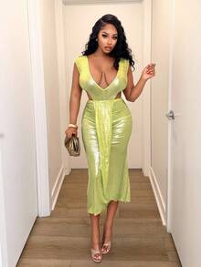 BamGleam The Lady's New Sexy Deep V-Neck Sleeveless Dress With Pleated Shoulder Area And Open Waist Design, Back Metal Ring Decoration, A Figure-Hugging Skirt With A Tight Fit, Made Of Shiny Fabric. Suitable For Parties, Gatherings, Dates And New Year's Formal Wear. - Green - View 1