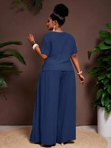 Veslaya 加大码纯色不对称下摆垂坠短袖上衣和阔腿裤优雅两件套 - 水鴨藍 - 查看 2