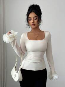 SHEIN Elenzya بلوزة نسائية مربعة الرقبة طويلة الأكمام مع تصميم جانبي مطوي، زخرفة أكمام بالأزهار، أنيقة للاستخدام اليومي والتنقل والموضة والشارع الفرنسي والفينتاج والحفلات والأعمال، باللون البيج، قميص داخلي للخريف/الشتاء - لون مشمشي - مشاهدة 3