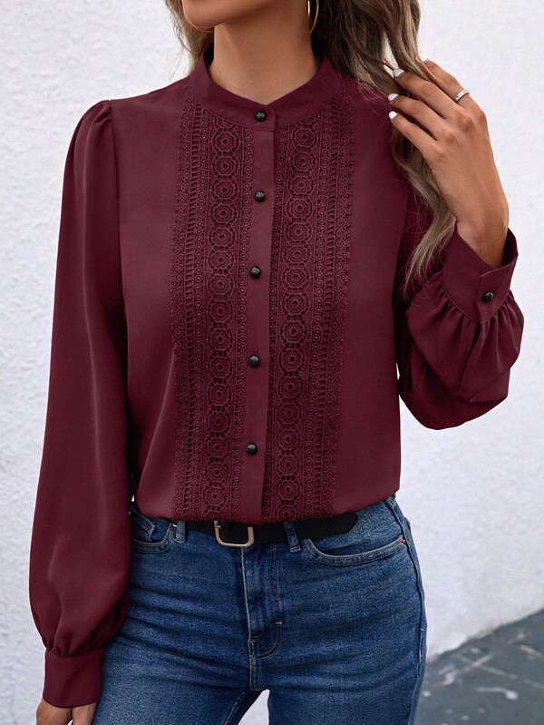 EMERY ROSE Blouse élégante pour femmes avec col montant, manches raglan, boutons devant et patchwork en dentelle