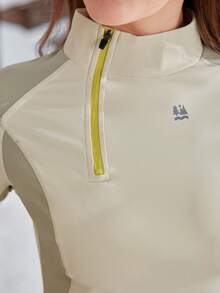 In My Nature Nature Hike 女士户外高领T恤衫/上衣，弹性亲肤，秋冬季 - 黃色 - 查看 10