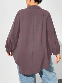 SHEIN Essnce Camisa negra de manga larga con cuello en V, suelta y cómoda, para mujer de talla grande en otoño e invierno, ropa de mujer para otoño, blusas de mujer, tops curvos, dinero viejo, blusas negras, ropa casual de oficina para mujer, atuendos de mujer, tops de mujer, regreso a casa, maestro, tops de trabajo - Marrón Mocha - Ver 2