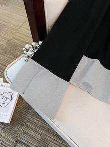 GlowEve CURVE 大码女式优雅休闲荷叶边撞色长袖 T 恤，圆领喇叭袖，纽扣装饰，简约剪裁设计上衣