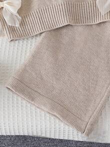 Suéter com Decoro de Laço Fashionável e Doce com Gola Redonda e Calça Reta Casual Adequada para Meninas Pré-Adolescentes, Ideal para Casa, Passeio, Festa, Volta às Aulas - Damasco - Visão 5