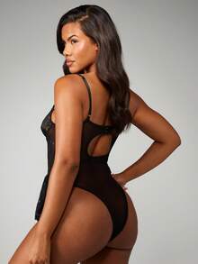 MISSGUIDED Lace Bustier Bodysuit With Cut Out Details And Garter Straps For Intimate Occasions - Black - View 2