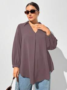 SHEIN Essnce Camisa negra de manga larga con cuello en V, suelta y cómoda, para mujer de talla grande en otoño e invierno, ropa de mujer para otoño, blusas de mujer, tops curvos, dinero viejo, blusas negras, ropa casual de oficina para mujer, atuendos de mujer, tops de mujer, regreso a casa, maestro, tops de trabajo - Marrón Mocha - Ver 3