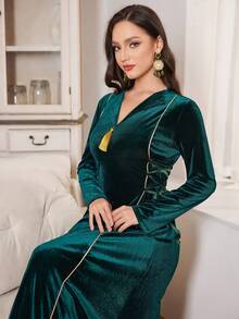 Al Najma Emerald Green Waist Tie Flared Long Sleeve Velvet Elegant Dress, Suitable For Formal Occasions, Autumn/Winter