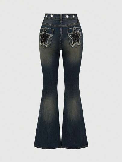 Grunge Punk بنطلون جينز نسائي ذو قصة ضيقة وساق واسعة، تصميم خصر منخفض مزين بنجوم وأزرار معدنية على الجيوب، طراز رجعي من حقبة الألفية الجديدة