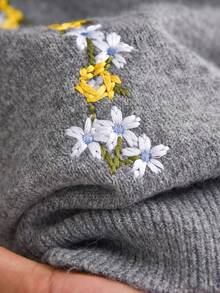 CosyJoli Plus Size Casual Lace Patchwork Embroidered Raglan Sleeve Pullover Sweater/Winter - Grey - View 6
