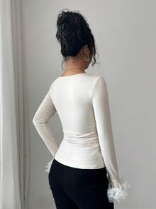 SHEIN Elenzya بلوزة نسائية مربعة الرقبة طويلة الأكمام مع تصميم جانبي مطوي، زخرفة أكمام بالأزهار، أنيقة للاستخدام اليومي والتنقل والموضة والشارع الفرنسي والفينتاج والحفلات والأعمال، باللون البيج، قميص داخلي للخريف/الشتاء - لون مشمشي - مشاهدة 2