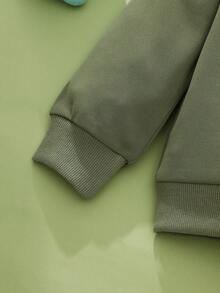 SHEIN Playful Pals 2 件套男童休闲可爱卡通恐龙和字母印花长袖圆领运动衫 + 米色慢跑裤，适合日常穿着和户外，秋季服装 - 綠色 - 查看 4