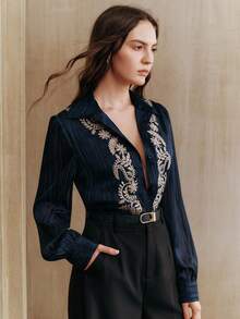 Anewsta 女士刺绣衬衫，优雅时尚，百搭上衣 - 藏蓝色 - 查看 5