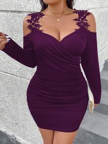 SHEIN Clasi Plus Size Women's Elegant Solid Color Patchwork Lace Cutout Shoulder Ruched Fitted Dress, Spring/Autumn