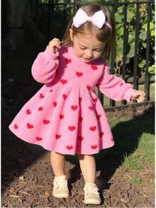 SHEIN Infant/Baby Girl Pink Heart Knitted Sweater Dress, Casual Cute Thick Fleece Dress For Baby Girls, Suitable For 0-3 Years Old, Winter Fall Winter Christmas Halloween Toddler Cardigan Sweater Autumn Fall Jumpers Sweaters Tops Dress Dresses Christmas Jumper Cozy Pixies Prepcrw Christmas Outfit Halloween  New Born Toddler  Fall Winter Dress Halloween  Romper Stuff Halloween Jumper Jumper Cardigans Shirts White Cardigan Clean Downtown Off The Shoulder Sweater Outfit Sets Pink Sweater Jacket Cute Fall Outfits Outfits Top Maija Christmas Dress  Toddler Fall Dark Purple Skirt Christmas Sweater  Fall Sweaters Unisex White Sweater Vest Skirt Sets