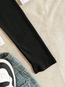 SHEIN Áo thun cổ tròn tay dài in họa tiết ngôi sao năm cánh cổ điển dành cho bé gái tuổi mới lớn - Đen và trắng - Xem 4