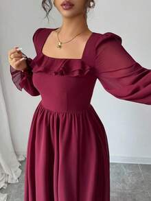 Modelyn Französisches Design Kleid mit quadratischem Ausschnitt, Rüschensaum und geraffter Taille im A-Linie Stil für Frauen