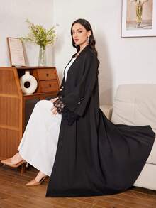 Al Najma 秋冬季女士黑色蕾丝边喇叭袖宽松长袍，适合派对和外出 - 黑色 - 查看 5