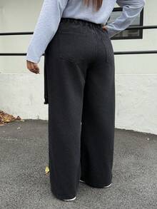 SHEIN CURVE+ Plus Size Women Street Style Fashion Distressed Pocket Denim Jeans Y2k Plus Size Ripped Jeans - Black - View 2