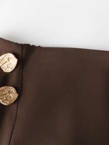 SHEIN Clasi Ensemble 2 pièces grande taille pour femmes : Top élégant de navettage à manches longues 2 en 1 et jupe trapèze assortie avec grands boutons décoratifs, convient pour le printemps, l'été, l'automne et l'hiver