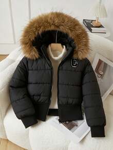 SHEIN Explorewe Manteau rembourré épais à capuche décontracté pour filles, col en fourrure marron, logo brodé sur la poitrine, poignets et ourlet côtelés, poches en biais, convient pour le shopping, la promenade, l'école, les déplacements, les voyages, peut être associé à des pulls, manches longues, pantalons