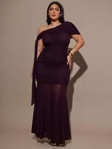 SHEIN BAE Plus Size Burgundy Off-Shoulder Spaghetti Strap Maxi Dress With A Flowing Skirt Is Elegant And Sophisticated, Suitable For Holidays, Weddings, Birthdays, Graduations, And More. It Can Also Be Worn As A Fitted Dress, Autumn Dress, Christmas Costume, Halloween Costume, Date Outfit, Or Wedding Guest Attire. Elegant And Sophisticated Dress Is An Ideal Choice For Wedding Guests. - Coffee Brown - View 6