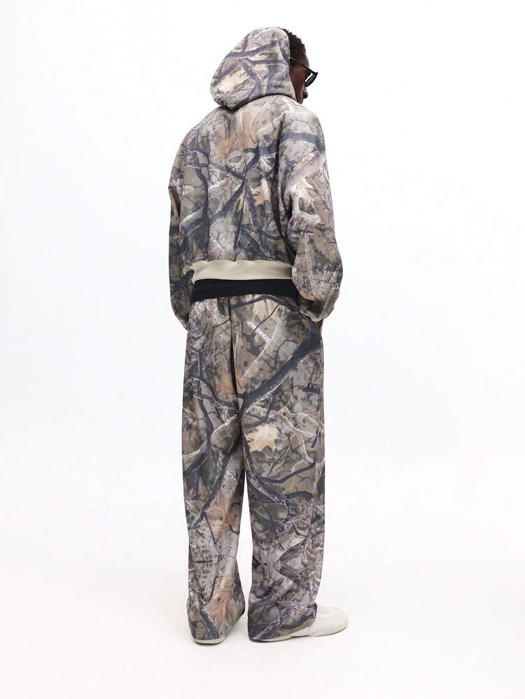 Zestaw z kapturem i spodniami dresowymi w kamuflażu