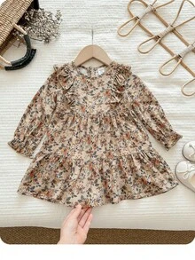 SHEIN Sukienka dla dziewczynki z długim rękawem i falbanką, z uroczym i eleganckim wzorem kwiatowym