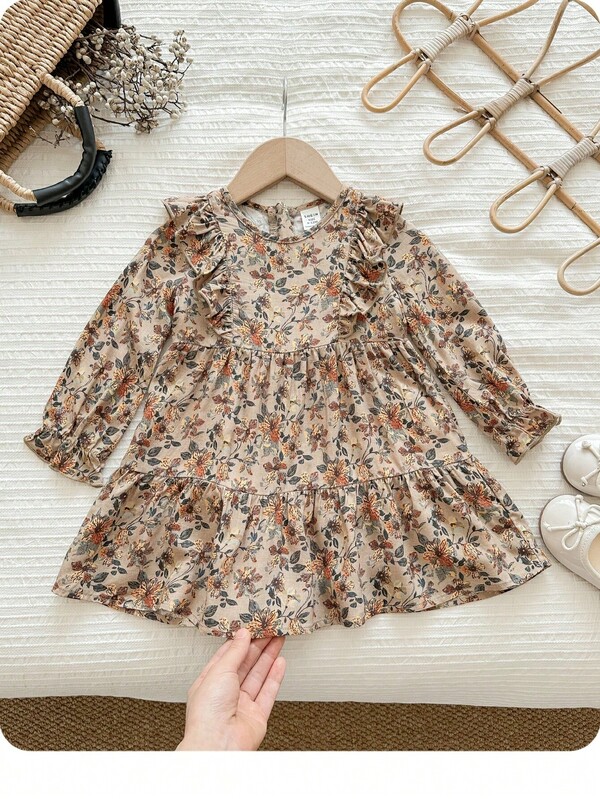 SHEIN Sukienka dla dziewczynki z długim rękawem i falbanką, z uroczym i eleganckim wzorem kwiatowym