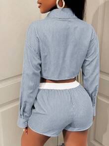BamGleam 2 piezas Conjunto informal de top corto con botones y pantalones cortos a rayas para mujer - Neblina azul - Ver 2