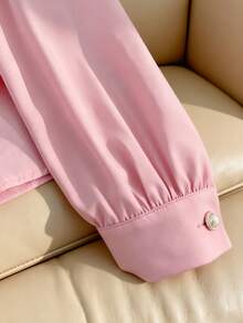 Franclia Damenbluse in einfarbigem Rosa mit Perlenverzierung am Kragen – ein elegantes, vielseitig kombinierbares Langarmshirt für Damen, perfekt für Alltag, Freizeit, Verabredungen, Partys und Treffen. - Pink - Übersicht 4