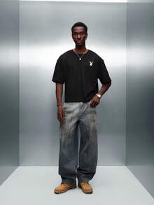 PLAYBOY X SUMWON 宽松版型绒面革 T 恤，背部有大印花，休闲街头风格短袖圆领上衣 - 黑色 - 查看 4