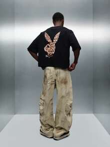 PLAYBOY X SUMWON 短款短袖图案 T 恤，搭配豹纹兔子标志，彰显街头风上衣 - 黑色 - 查看 6