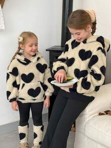 LMoss Kids LMoss 两件套女童扎染圆领抓绒卫衣和打底裤套装，女童爱心印花套装，女童舒适套装，女童冬季套装，女童羊羔绒套装，女童服装，女童爱心套装，女童爱心套装，圣诞节，舒适秋冬款式，温暖秋冬款式，温暖秋冬款式，连帽衫 - 彩色 - 查看 2