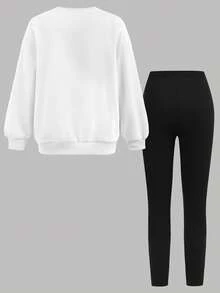 SHEIN Conjunto de 2 piezas informal y versátil para niña preadolescente, con sudadera de cuello redondo con estampado de logo de caballo minimalista y leggings de punto. Conjunto de sudadera en blanco y negro para niña preadolescente. Conjunto a juego de otoño/invierno para madre e hija. - Blanco y Negro - Ver 7