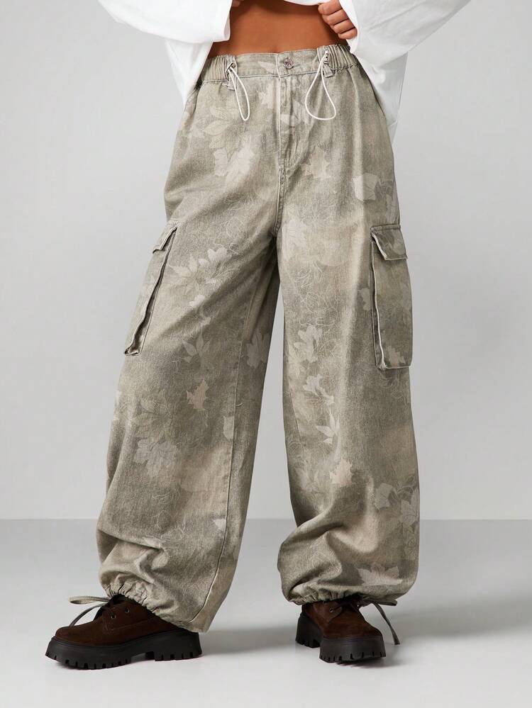 MISSGUIDED Pantalon cargo camouflage à jambes larges pour un style de rue décontracté et urbain