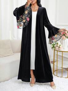 Al Najma 女士时尚优雅花卉刺绣长袍 - 黑色 - 查看 6