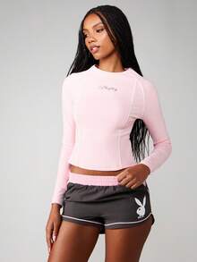 Missguided x Playboy 适合运动训练的长袖修身短款上衣，配有插肩袖 - 粉色 - 查看 1